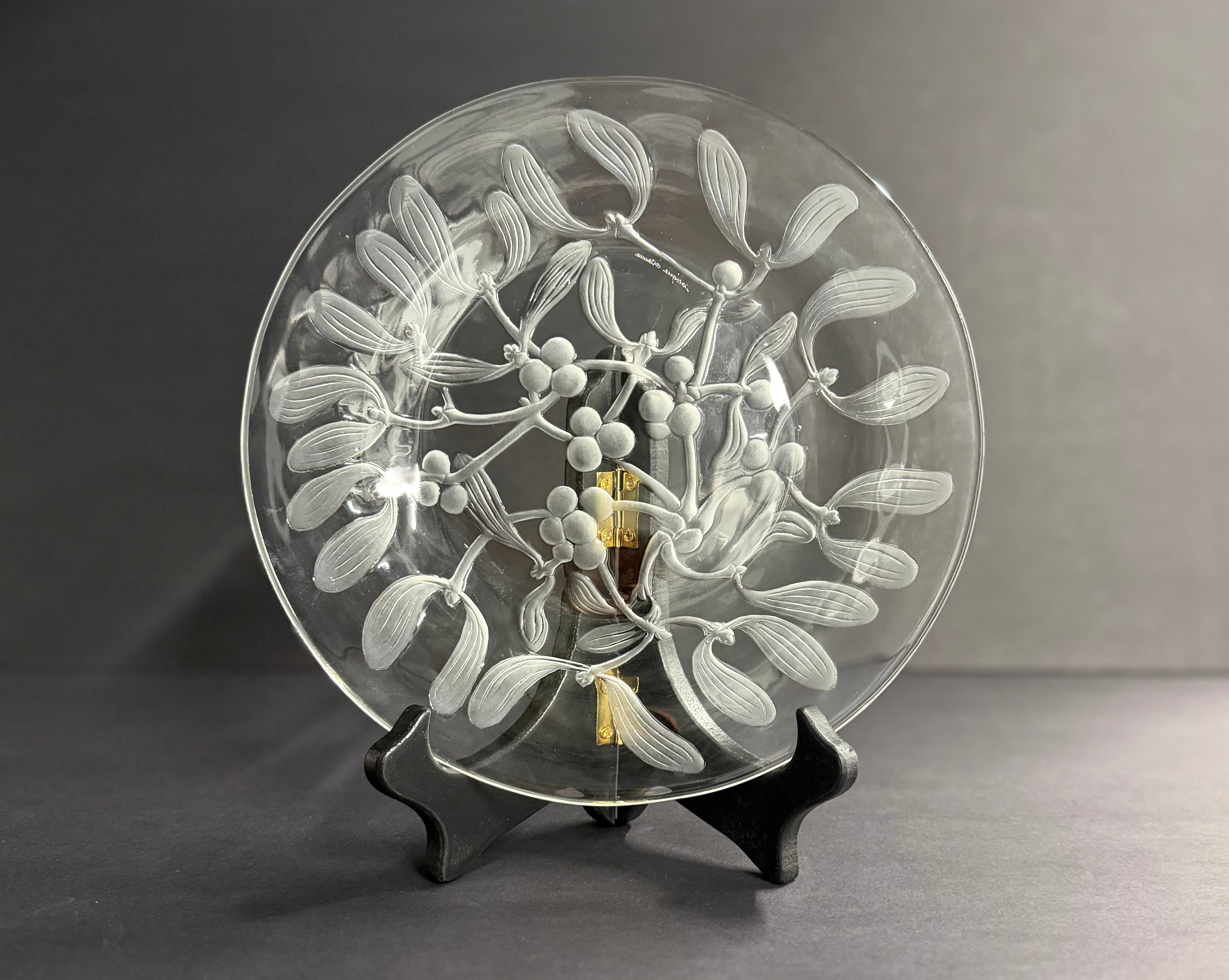 Lalique France Crystal Saint Sylvestre Plate Featuring A Frosted Mistletoe Design
