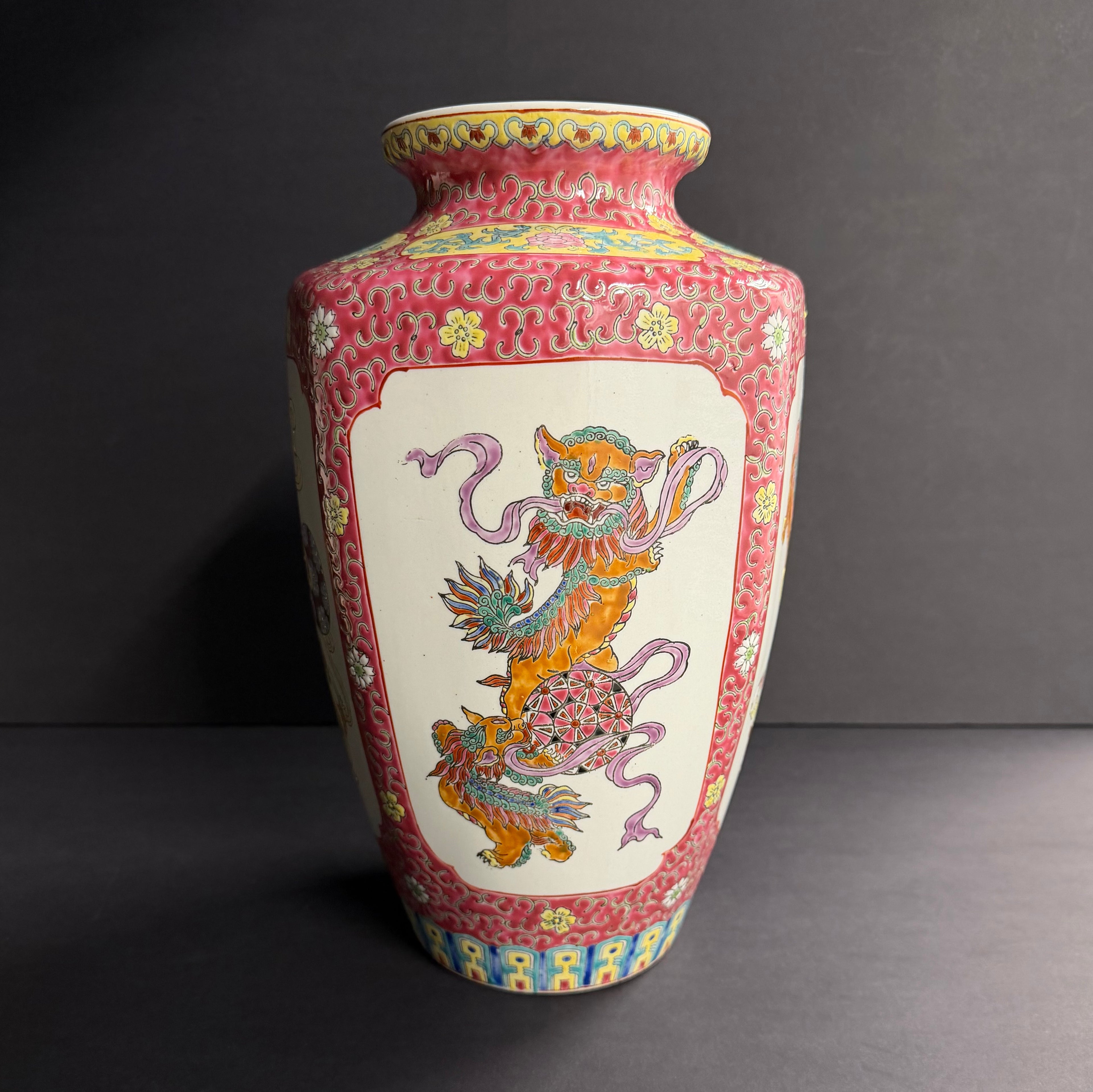 Vintage Chinese Foo-DogVase
