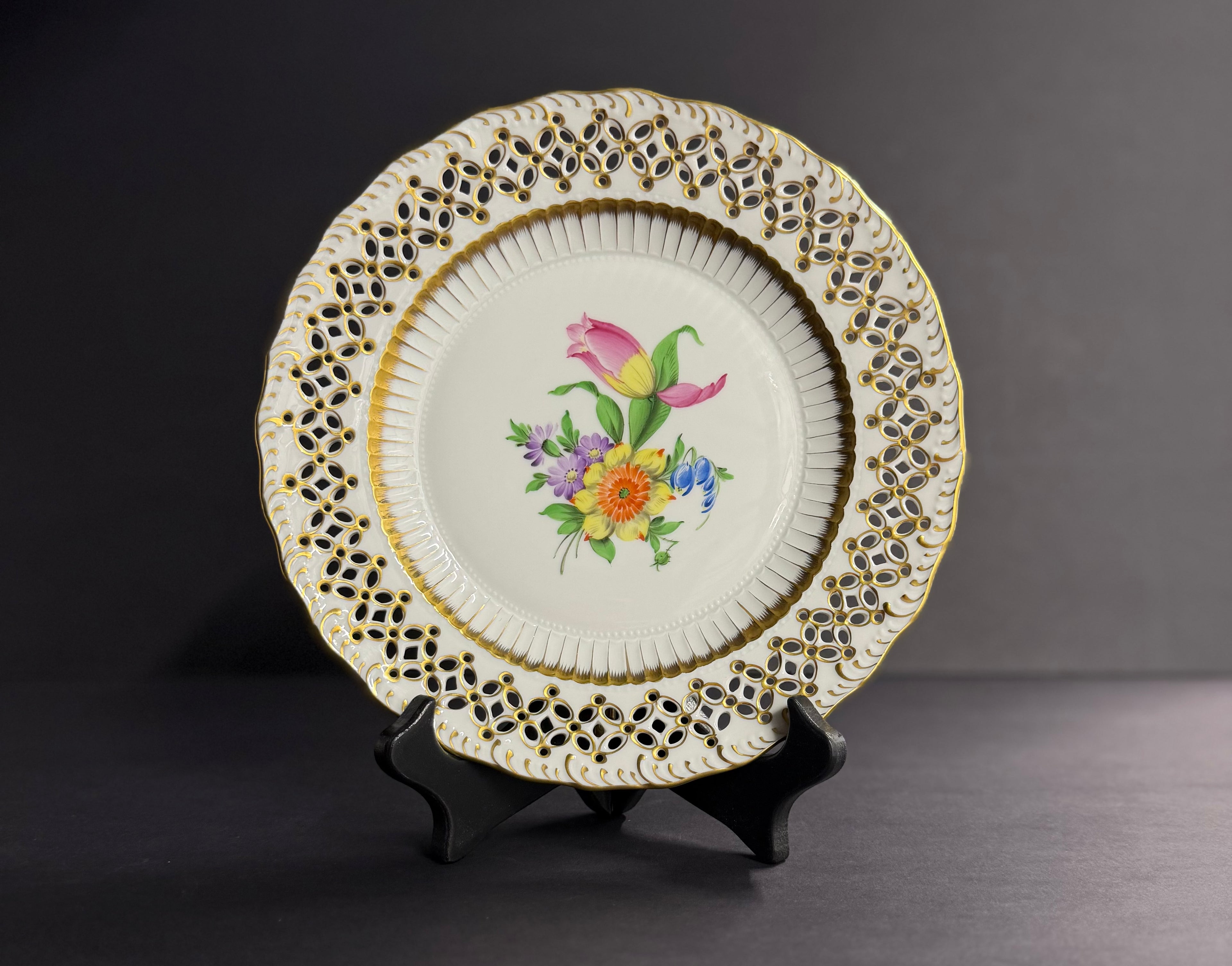 Herend Hungary Porcelain Floral Bouquet Wall Decoration Plate